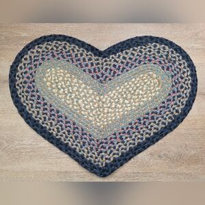 NWT Earth Rug Heart-Shaped Braided Jute Rug - Navy, Beige & Dusty Blue